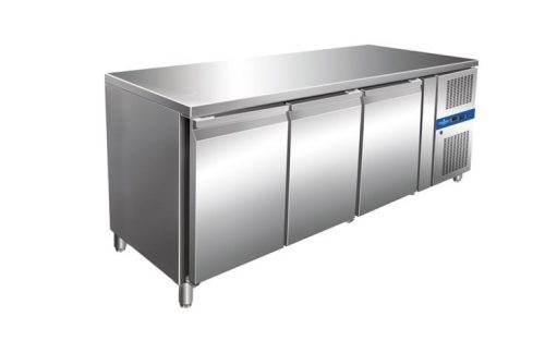 Mélyhűtött munkaasztalok - 3 ajtó 465 liter 700Sr